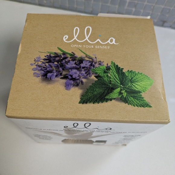 Essential Oil Diffuser - Picture 5 of 5